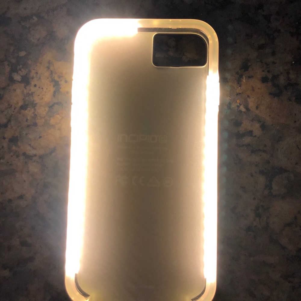 iPhone 8 case - Picture 2 of 3